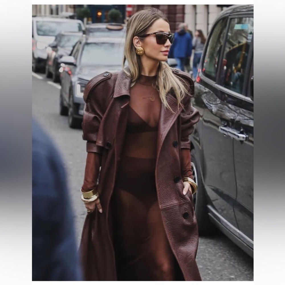 En Cuir Pebbled Leather Trench in Brown / Burgundy 100% Leather VERY OVERSIZED